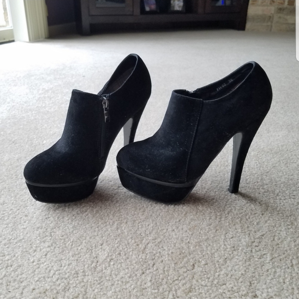 Sexy Black Faux Suede Platform Heel Booties Shoeties from Europe